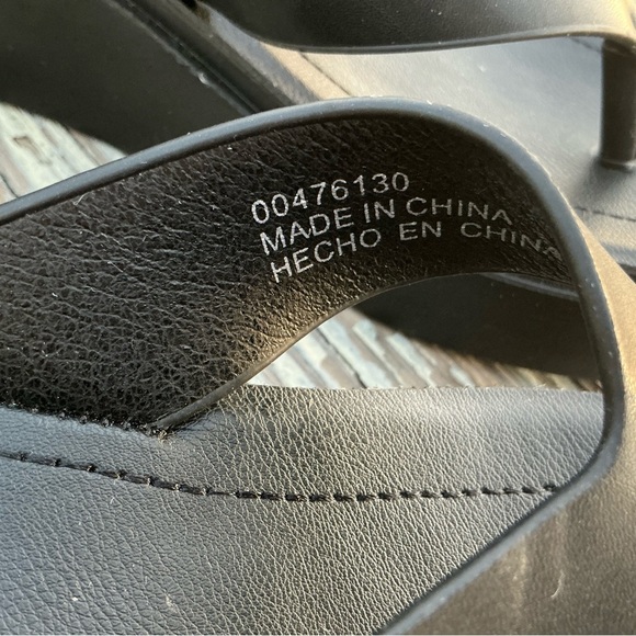 Forever 21 Black Platform Casual Flip Flops Size 7.5 - Picture 2 of 6